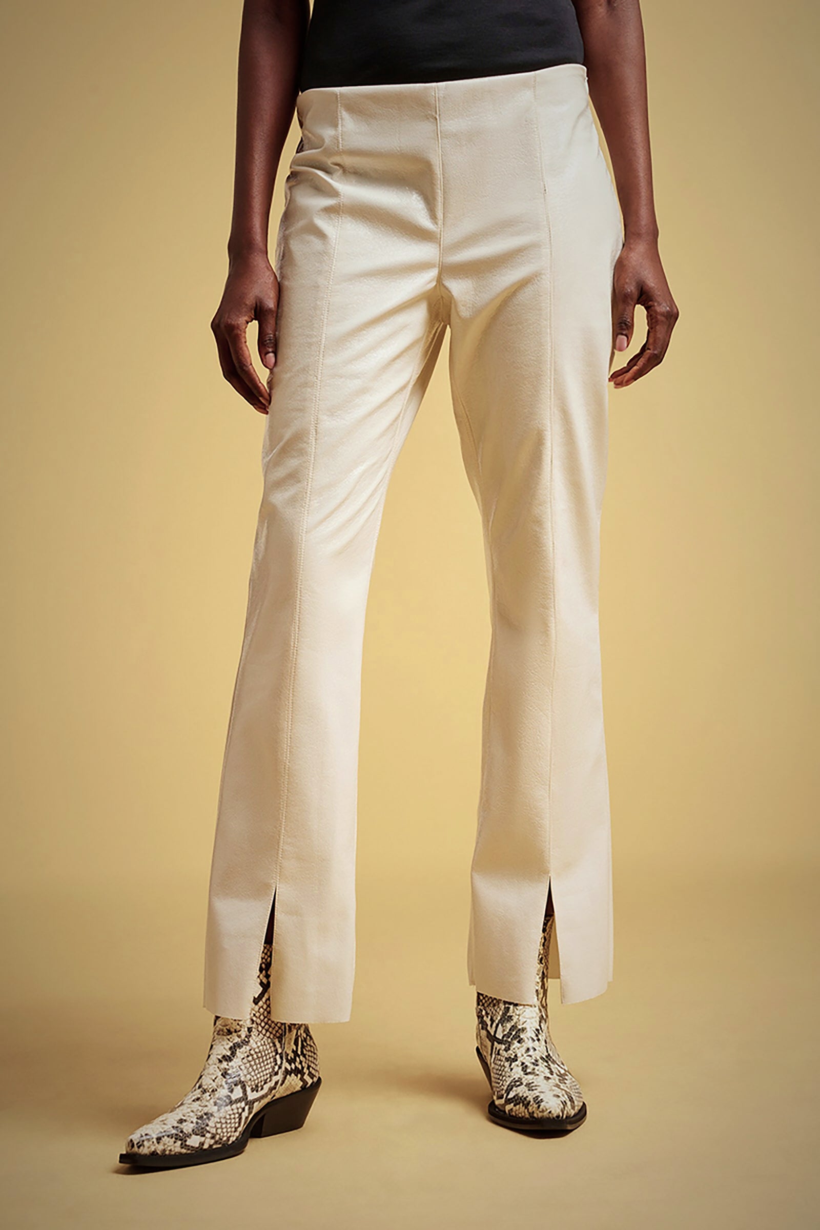 PATENT LEATHER TRUMPET PANTS