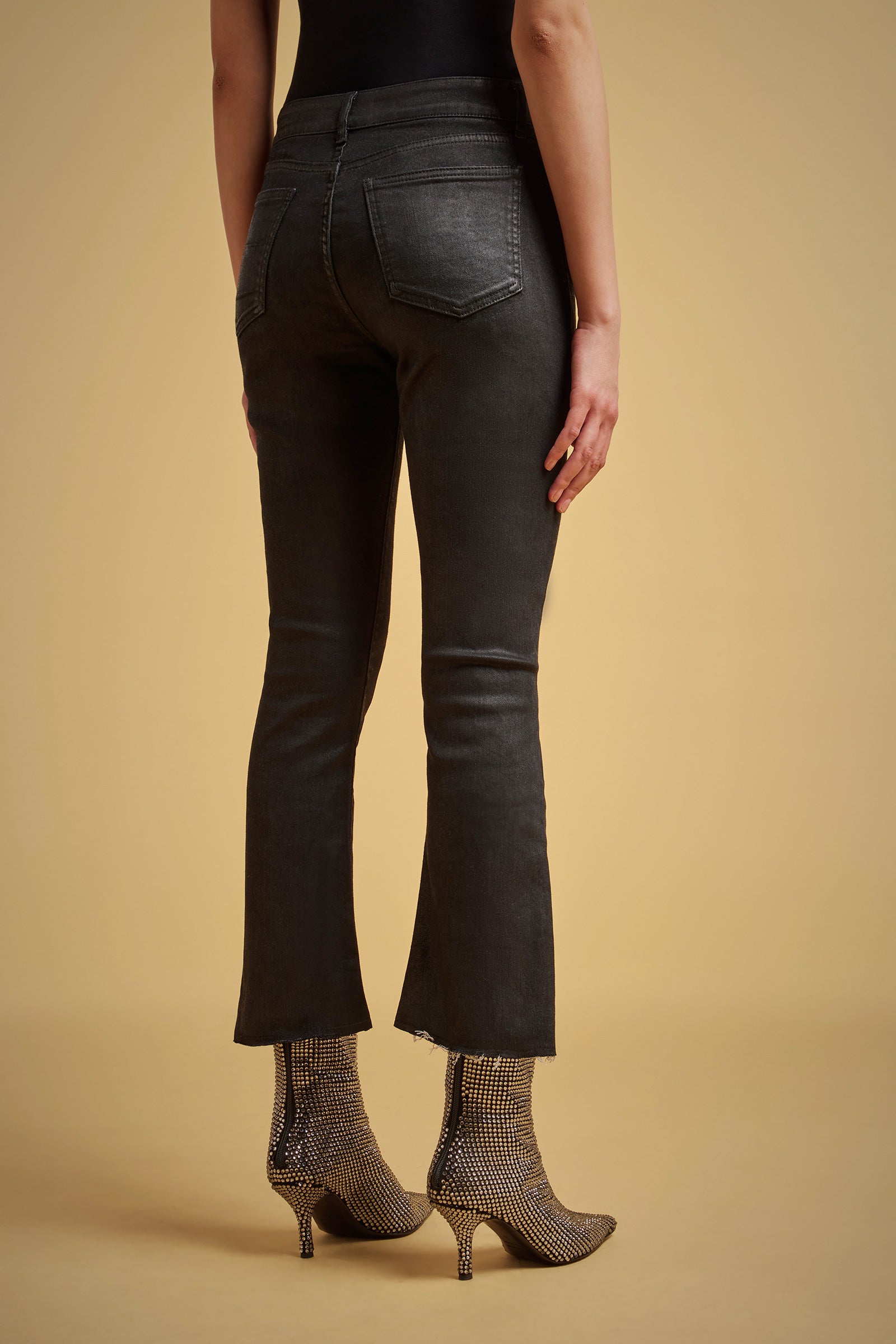 LEATHER-EFFECT FLARED DENIM